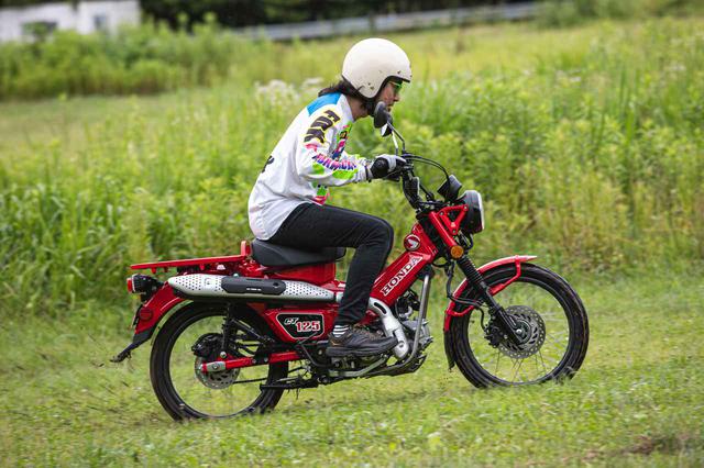 画像1: CT125ハンターカブ、土系専門編集者がダートで乗ってみた