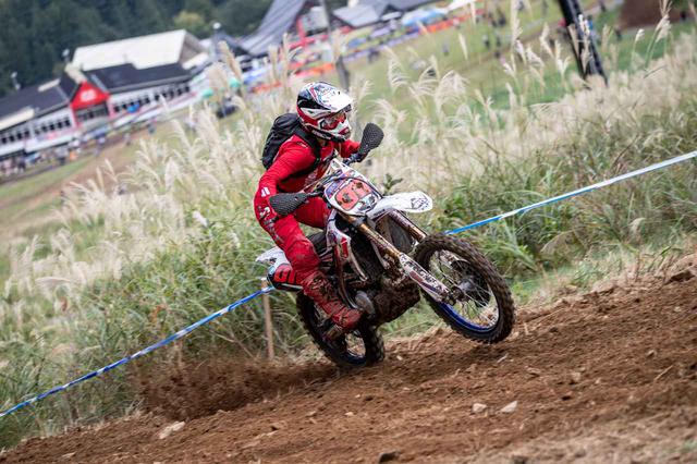画像12: 慣れない2021年式のYZ450FX 「デビューウィンしなくちゃ意味がない」