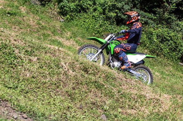 画像: 意外とKLX230のほうが、速いのかもしれない