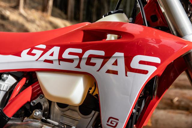 画像3: まず、オフロードレーサーには「トレンド」があることを知ったうえで GASGASの立ち位置を理解したい