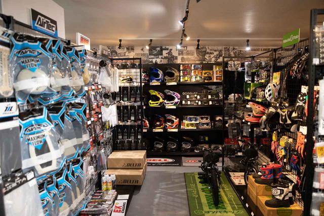 画像3: 札幌に、すごい用品店“ダートバイクプラス札幌”が爆誕