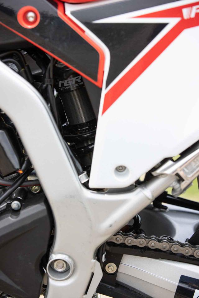 画像1: 新CRF250Lに対応、Technixの「TRIC」キットをテスト。魔法の絨毯へ変貌した足まわり