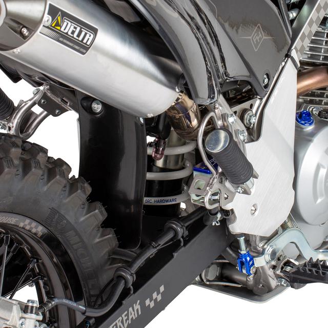 画像: 品番:D35-02-163/KLX230/R用リヤ装着イメージ