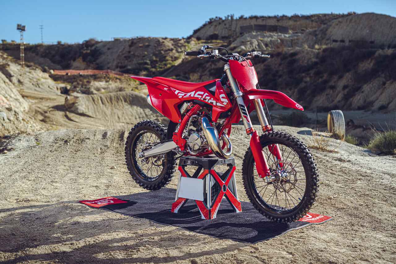 画像 : 3番目の画像 - 「GASGASのMC85 2024年モデルが一足先に日本上陸」のアルバム - Off1.jp（オフワン・ドット・ジェイピー）