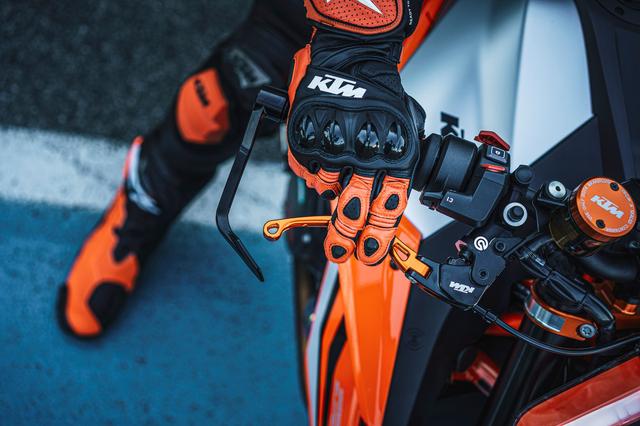 KTMアドベンチャーバイクの正装、Power Wear 2023 VAST GORE-TEX