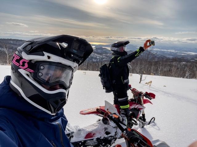 ルスツでスノーバイク、「どこへでも行ける」究極のフリーライド