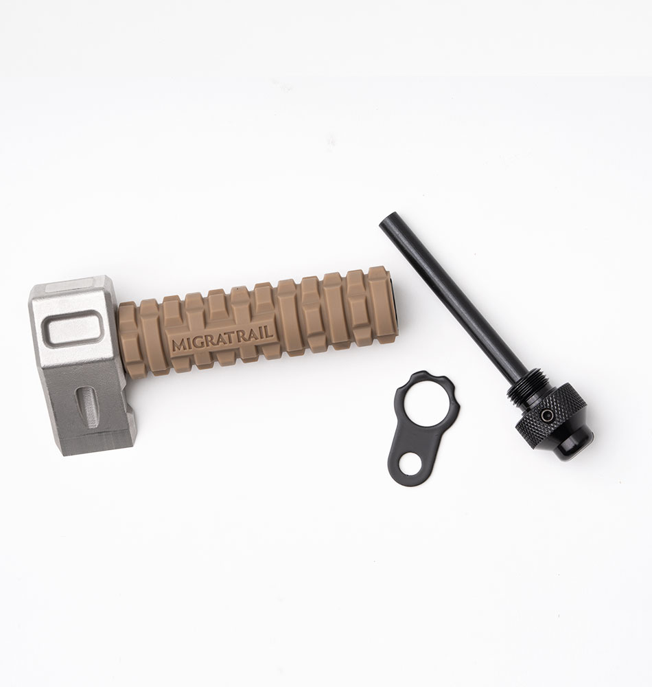 コンパクトなペグハンマーと薪割り用クサビ、MIGRATRAILのVariant