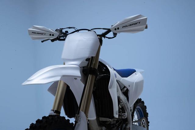 ガサガサになった外装をリフレッシュ、純正よりもコスパに優れる