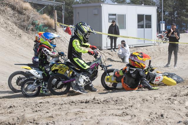 負けたくない気持ちがぶつかり合う。44キッズクロス 2025 第2戦 (1/6