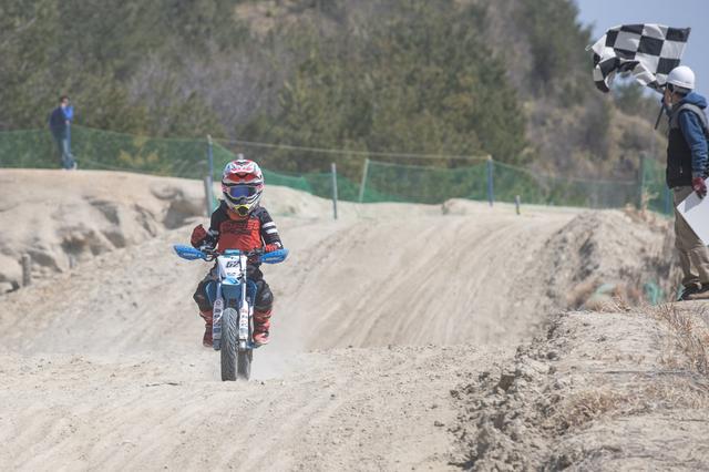 負けたくない気持ちがぶつかり合う。44キッズクロス 2025 第2戦 (1/6