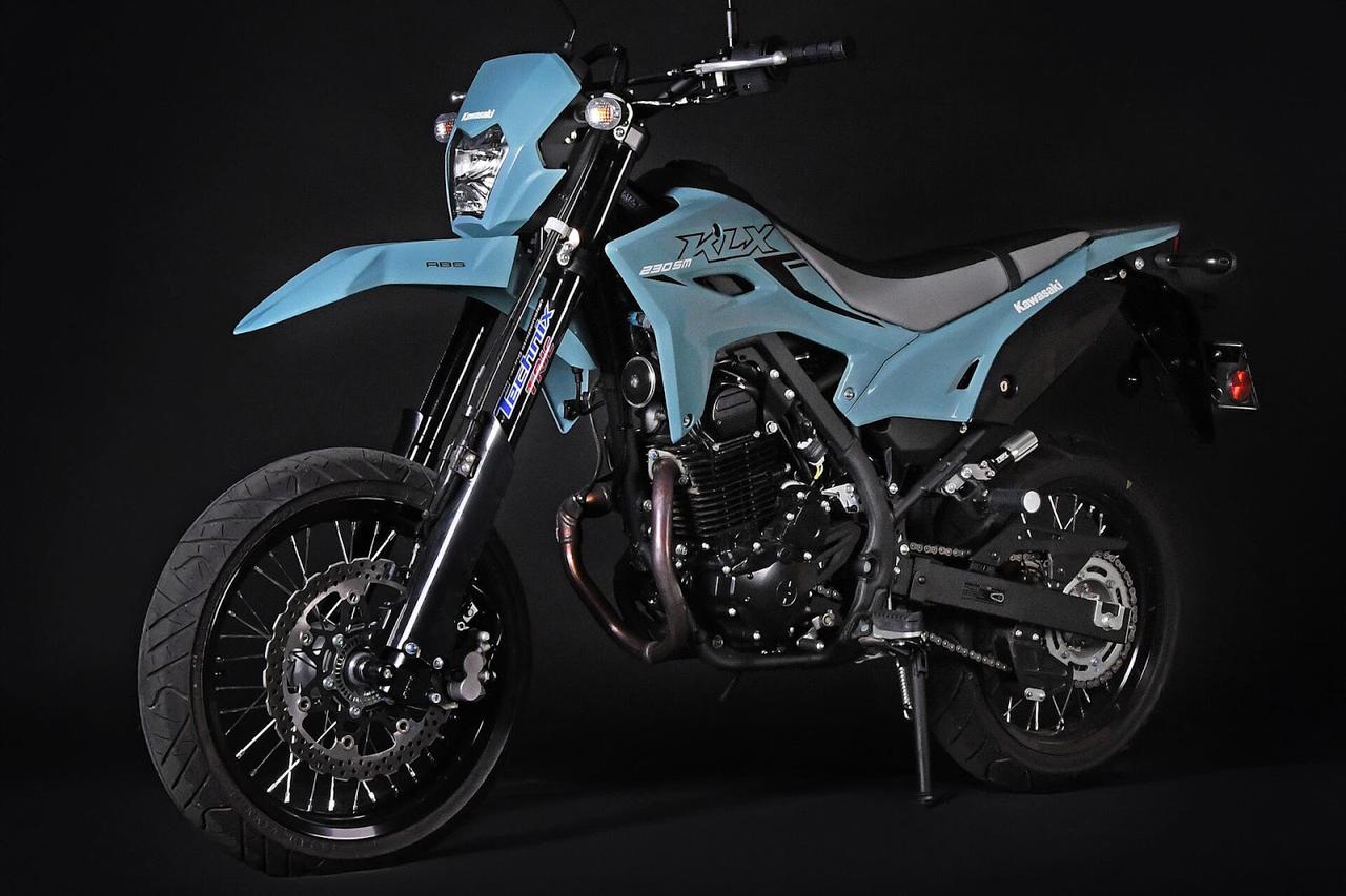画像1: KLX230SMを「本当のモタード」へ。 テクニクスがサスペンションを劇的改善