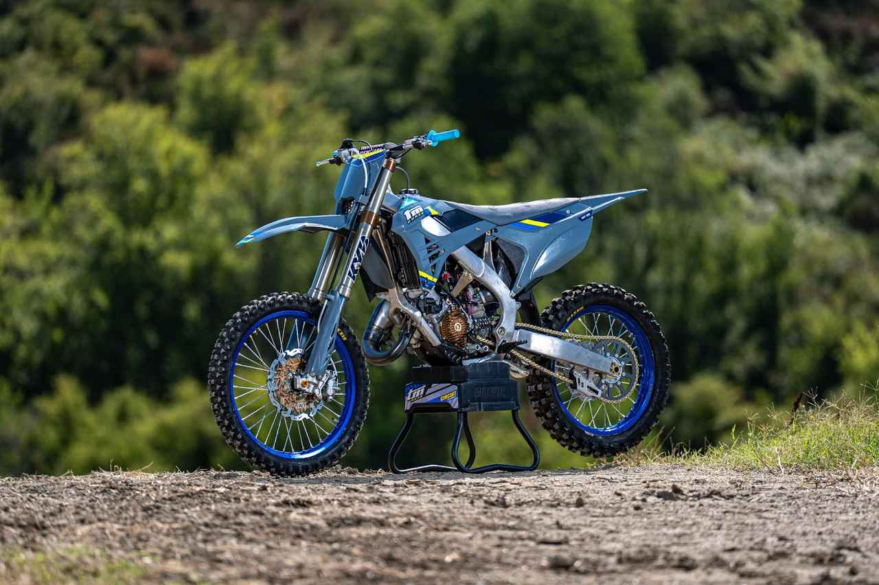 画像1: 競技に特化した「CORSE」エディションMXの登場