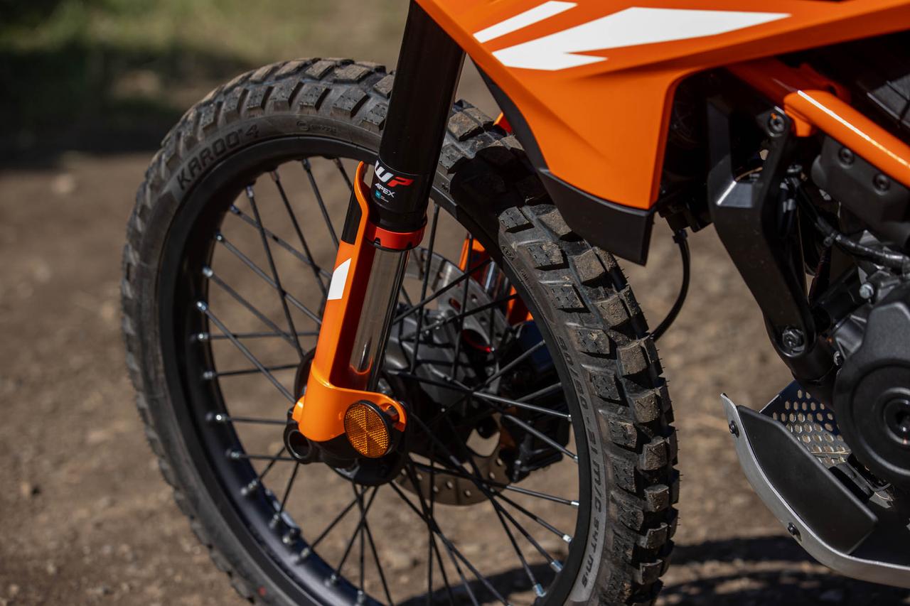 画像1: サスストローク230mm。だがそれがいい