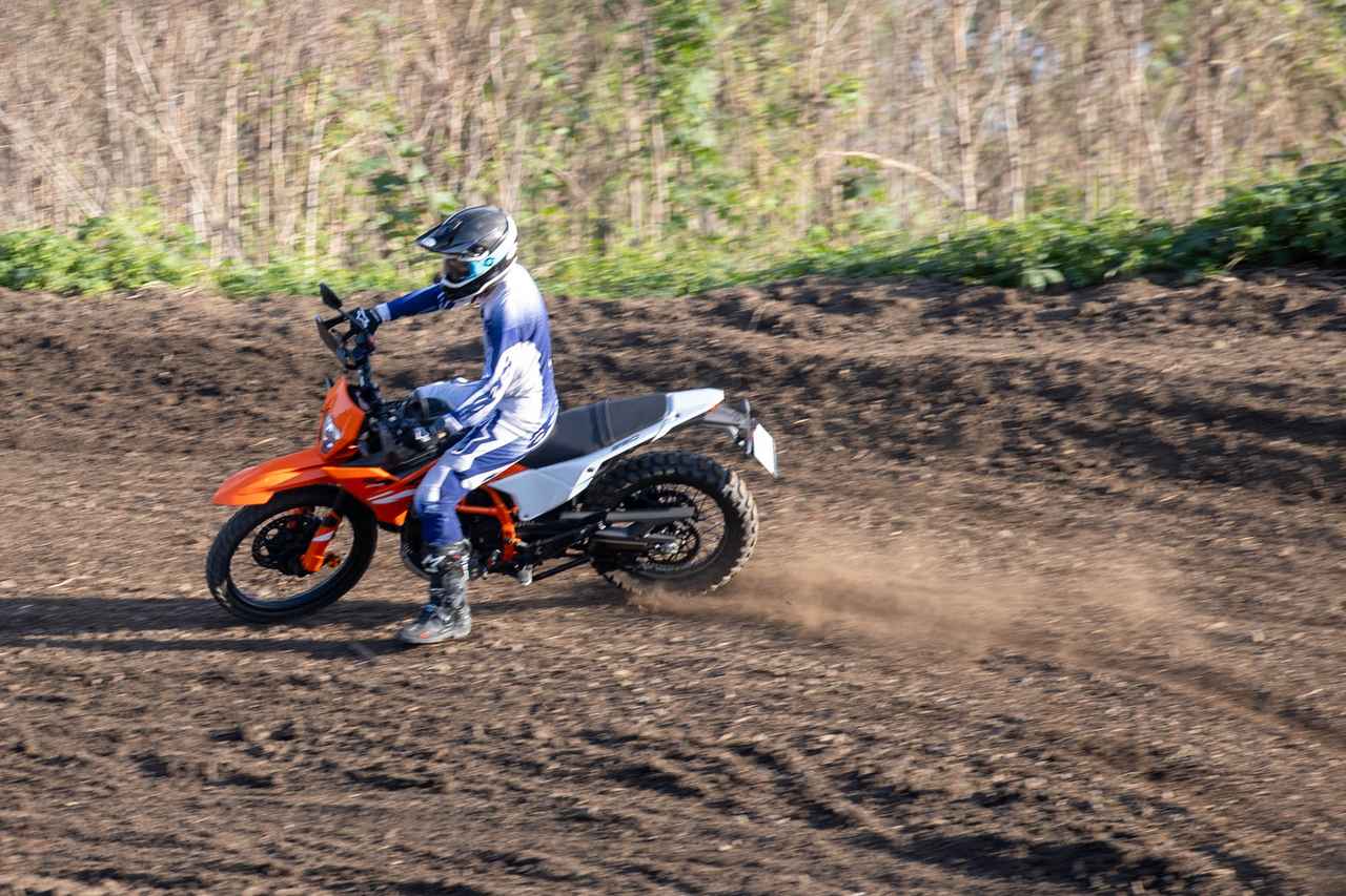 画像2: サスストローク230mm。だがそれがいい