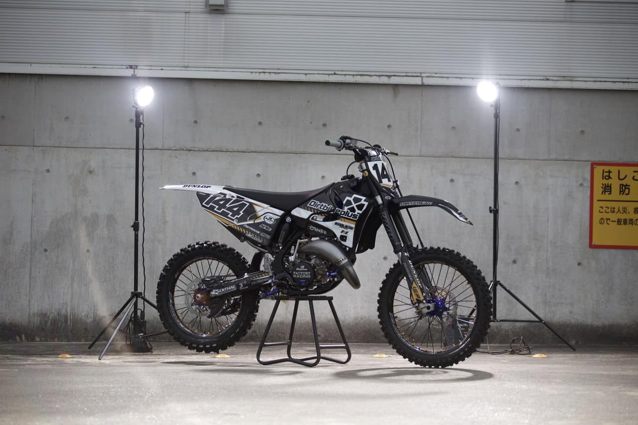 画像: ルックスをカスタムするカルチャーも、2ストYZを中心に盛り上がる