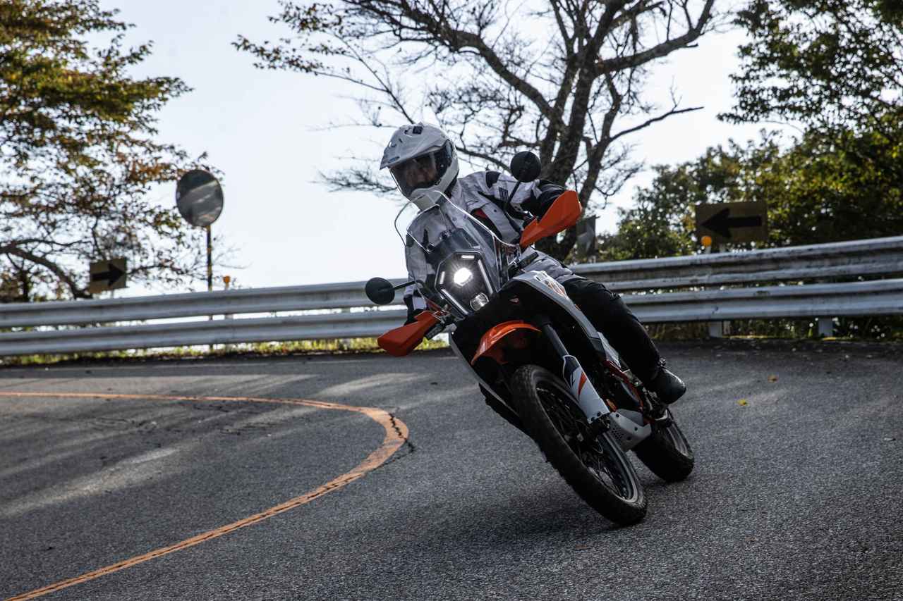 画像2: 穏やかだが鋭い、390らしいエンジン特性