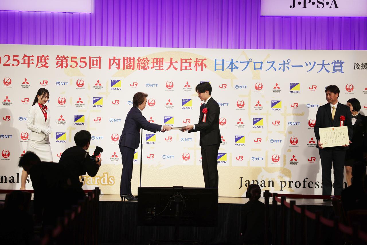 画像4: 下田丈が日本プロスポーツ大賞・敢闘賞を受賞「日本にもっとモータースポーツを広めたいし、アメリカでタイトルを取りたい」