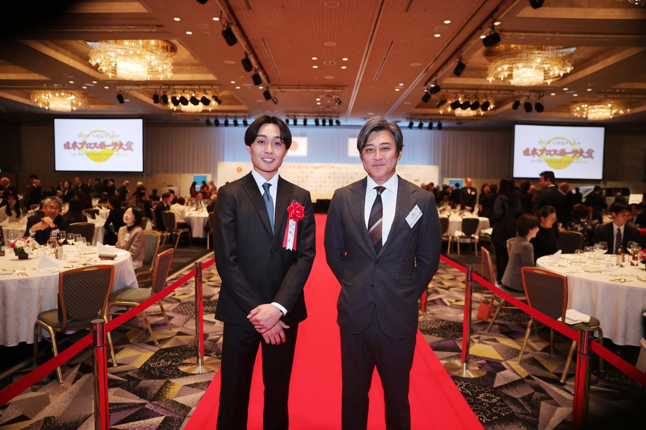 画像1: 下田丈が日本プロスポーツ大賞・敢闘賞を受賞「日本にもっとモータースポーツを広めたいし、アメリカでタイトルを取りたい」