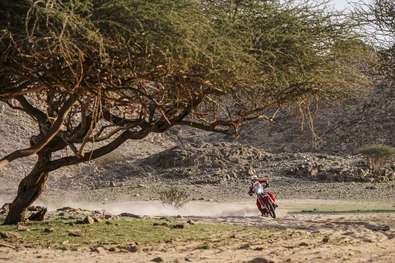 画像1: ステージ1、砂の下の爆弾