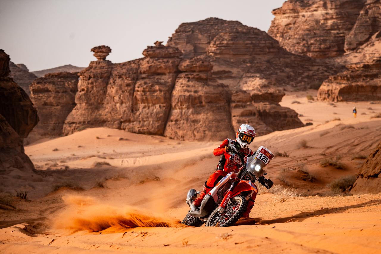 画像: 藤原慎也のダカール・レポート Vol.3 砂の下の岩盤、血尿、そして蔓延する「謎の咳」