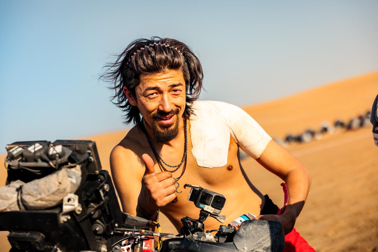 画像3: 再び顔面強打、そして6メートルの崖