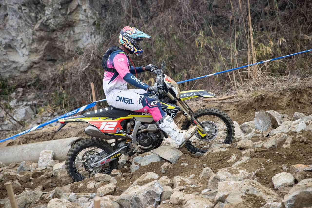 画像1: レジェンドの意地と、トライアンフのエースの追撃