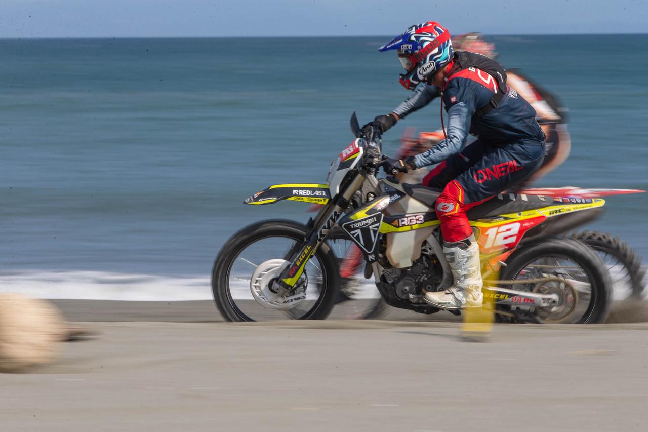 画像: 二人を視界に捉え続けたステファン・グランキスト