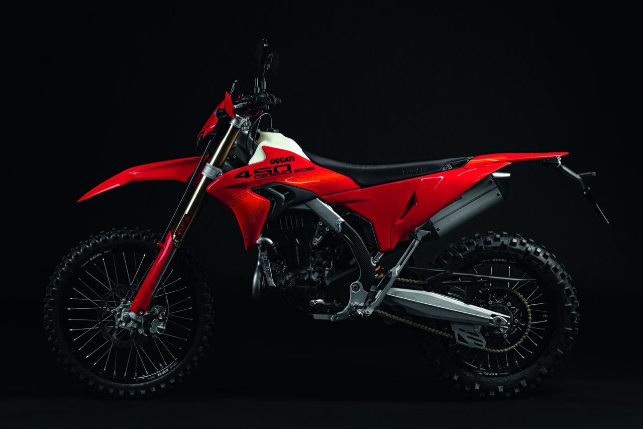 画像1: ドゥカティDesmo450エンデューロが1,737,000円で登場。アントワン・メオが開発