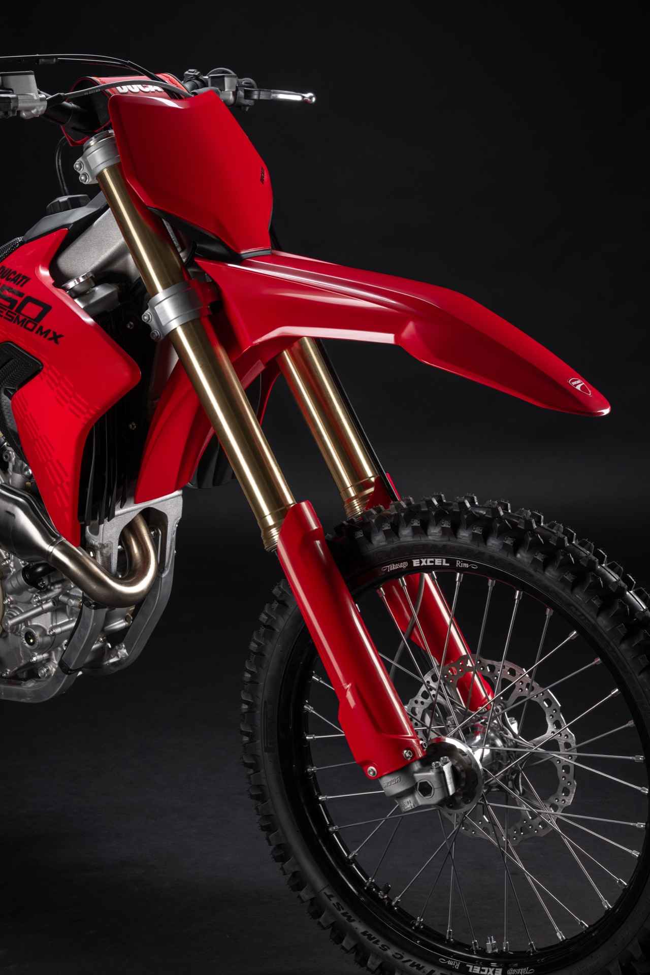 画像3: Desmo450 MX譲りのアルミフレーム、車両装備重量103kg