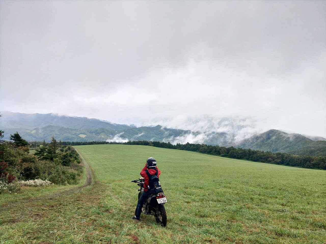 画像: 山頂周辺の牧草地を使った名セクション「さんだいなべ」