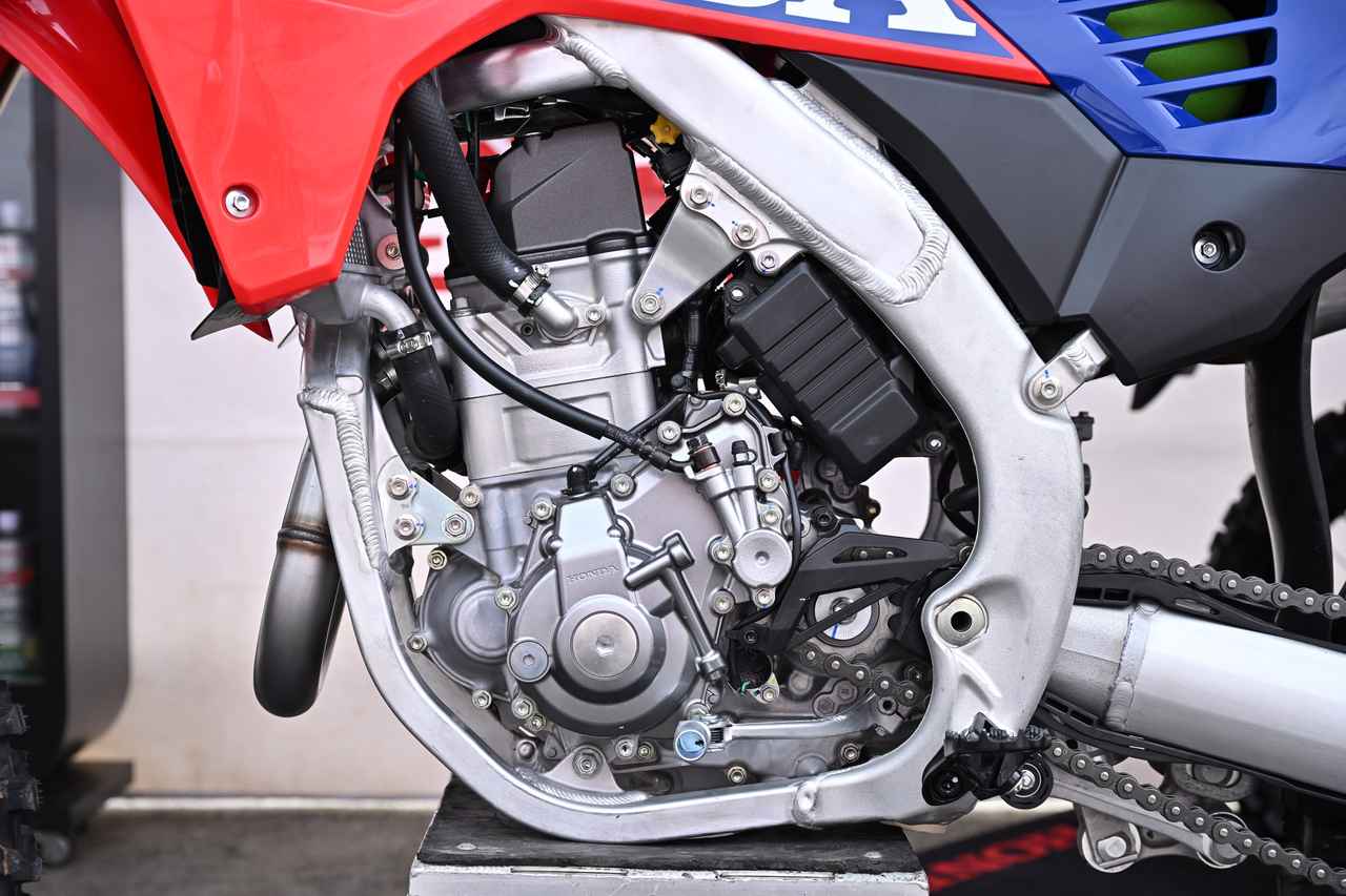 画像2: 97mmは、大きいバルブを入れるためだった