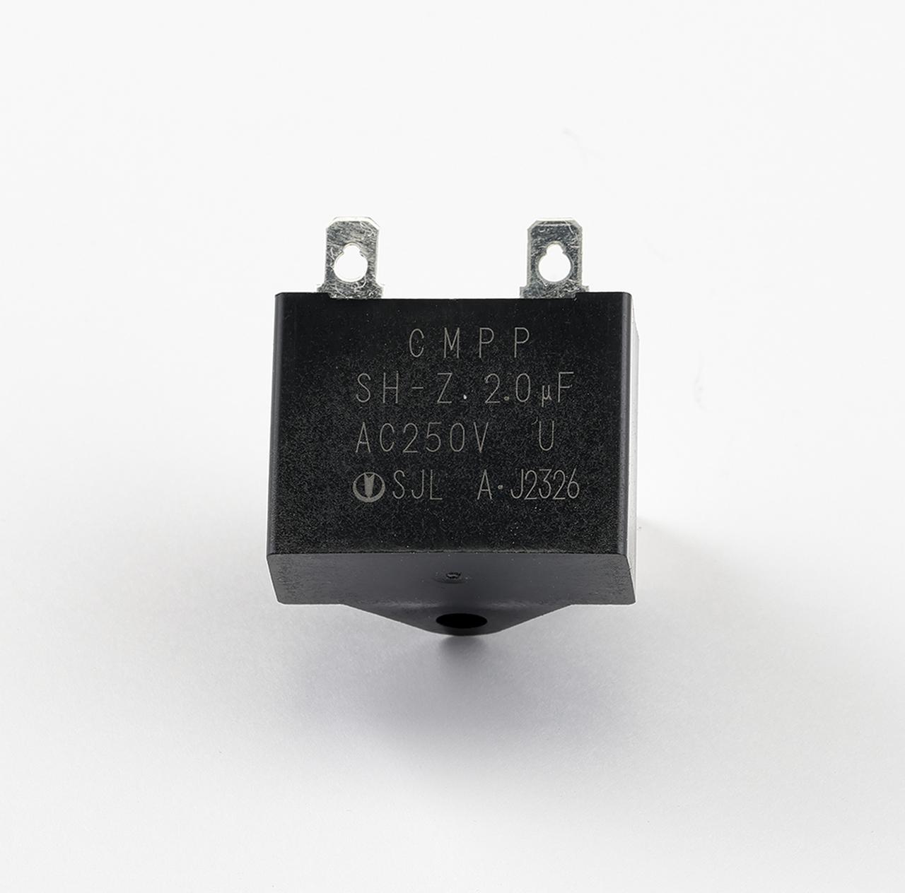 画像: 空間の再現力が高いAC用進相コン。音に潤いがあり、響きの良さが際立つ