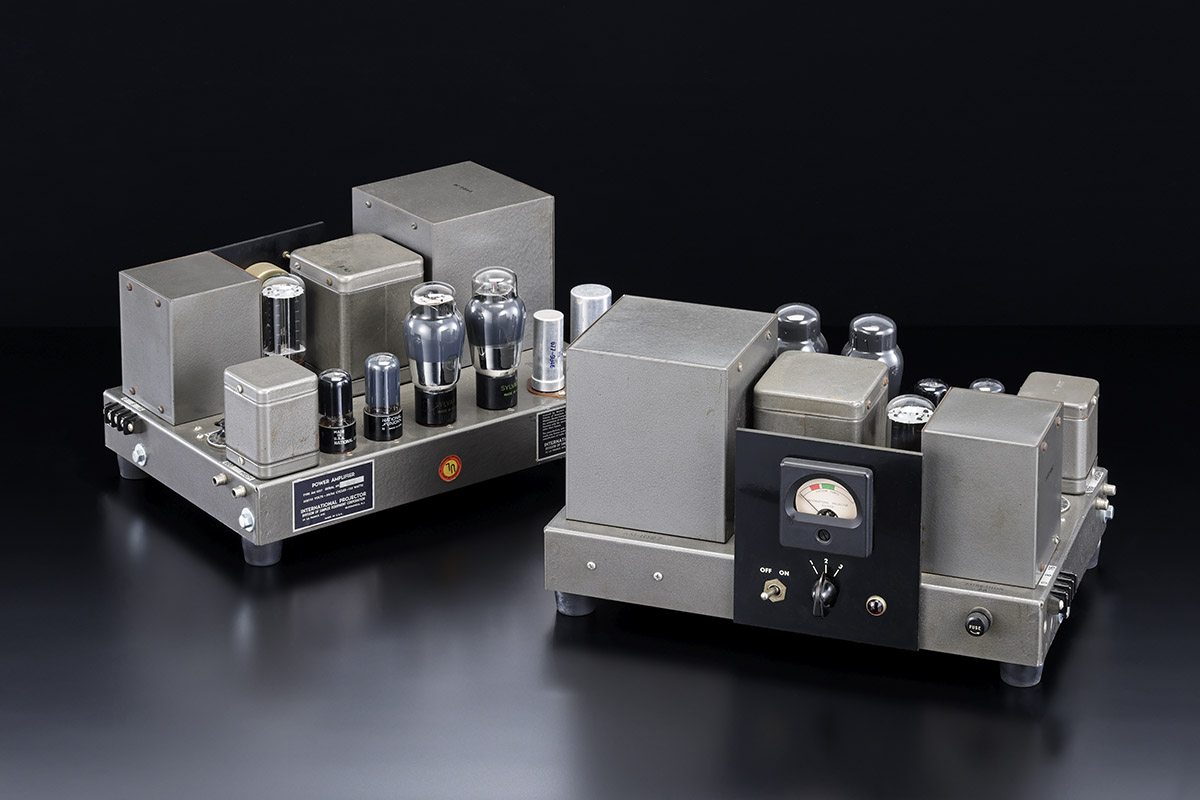 画像: 「シンプレックスシアターシステム」で活躍したIPC AM1027は1949年に登場したパワーアンプ。出力段は6L6をpp動作として出力20Wを得ている。「シンプレックスシアターシステム」で採用されたスピーカーユニットはアルテック515ウーファーや288ドライバーであった。本機はアルテック1520T同様、本誌の試聴で登場回数が多いアンプである（土井）