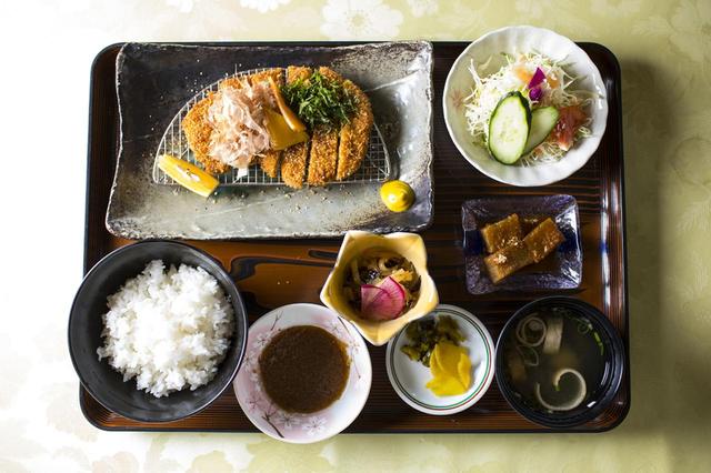 画像: 黒豚ロースカツ御膳1512円