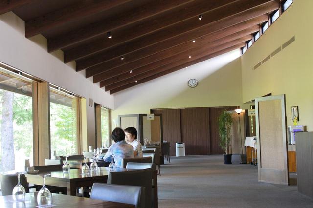 画像9: 【倶楽部 我山】木立に囲まれたクラブハウス。自分の山へひっそり遊びに行くような隠れ家コース!
