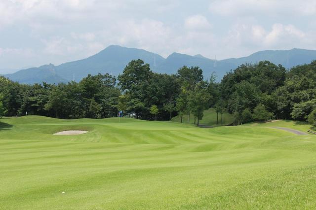 画像1: 【倶楽部 我山】木立に囲まれたクラブハウス。自分の山へひっそり遊びに行くような隠れ家コース!