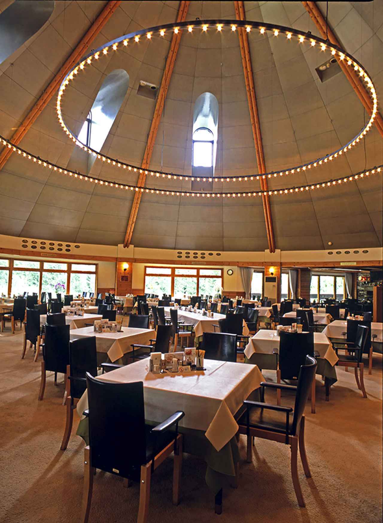 画像: ニドムクラシックコース クラブハウス