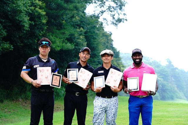 画像: 「OPEN DIVISION / オープン」左より第3位 永原総太朗、南出仁寛、第2位 三隅直人、優勝 モーリスアレン