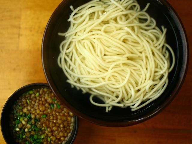 画像: カエシの効いたツユが絶妙。創業以来変わらないツユは懐石料理が元だそう。釜揚げうどん戸隠本店 宮崎県宮崎市中央通7-10 TEL.0985-26-2872