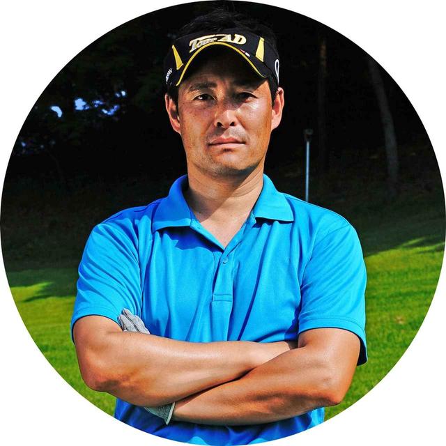 画像: 吉岡伸也さん よしおかしんやさん。秩父のユニオンエースGCでクラチャンを2回獲得。人に頼らず自身でスウィングを研究している努力家。※吉岡さんにはボランティアとしてご協力いただきました。