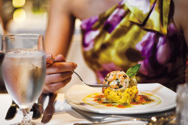 画像: 伝統とモダンが融合した食【Dining】