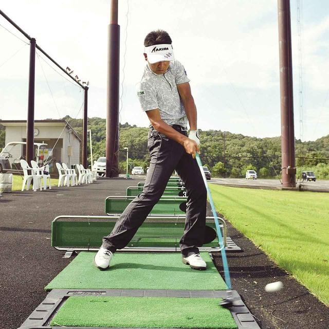 画像4: 【夏ゴルフ】ラフからのフェアウェイウッドはバンカーショットの要領で打つ!
