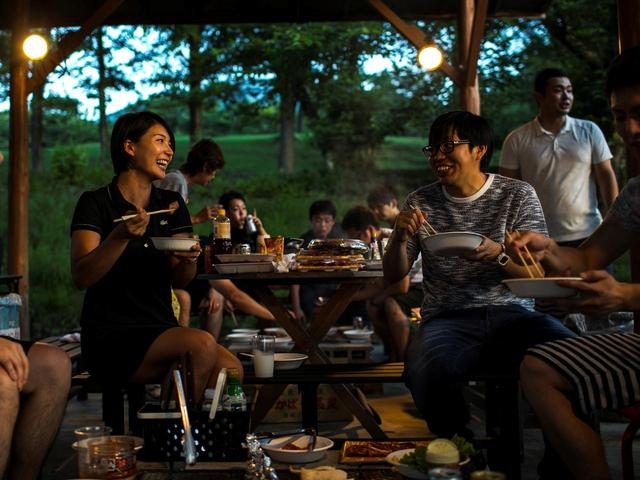 画像: 食材を持ち込んでも、ひとり1080円でBBQ場が利用可能