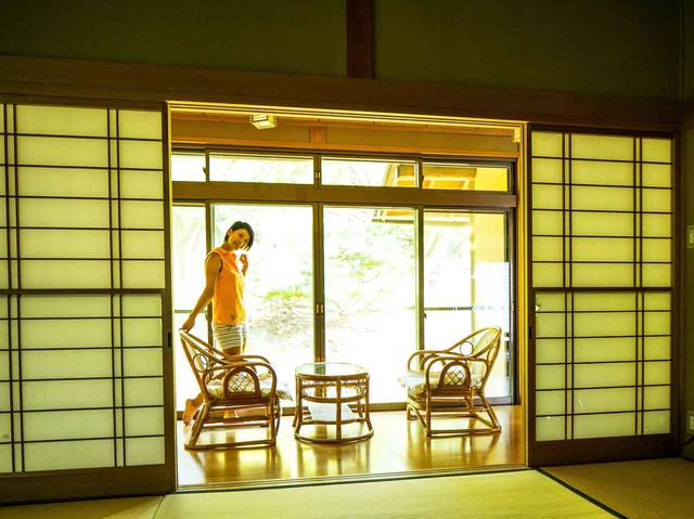 画像: 1棟貸しのゲストハウスは、和風のしつらえ