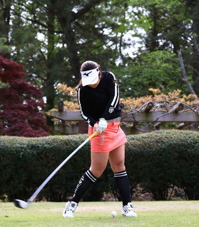 画像3: 【女子プロ百花/山下美樹】まずはステップで3勝したい。私の笑顔、覚えておいてください!