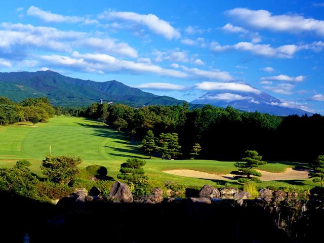 画像: 富士山の裾野に広がる27H。スタンレーレディストーナメント(10/5~10/7開催)の会場