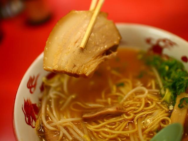 画像: 自慢のチャーシューは、甘辛スープによく合う