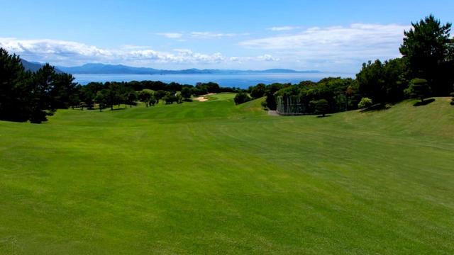 画像: 2番 393Y P4 右はOB。左サイドがベスポジ