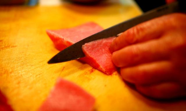 画像3: 【三崎・マグロ】マグロ問屋も太鼓判!「たち吉」の“ちぢれマグロ”の丼