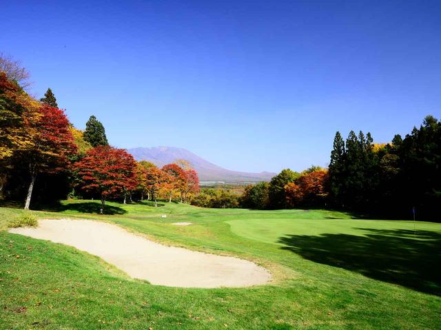 画像: から松コース 17番、387Y、パー4